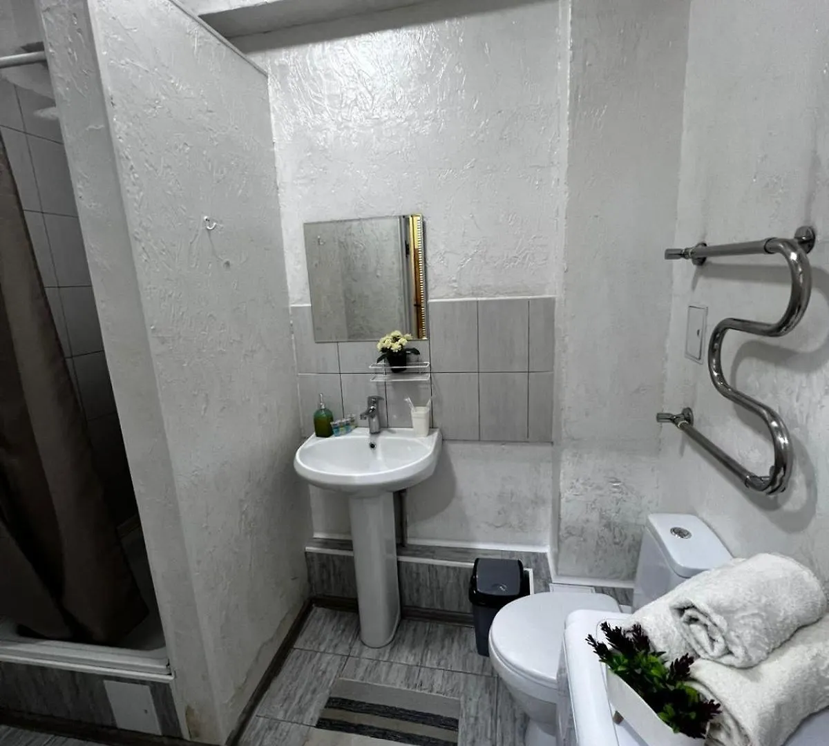 Уютная Красивая 1 Комн Квартира Около Парка Almaty Apartment